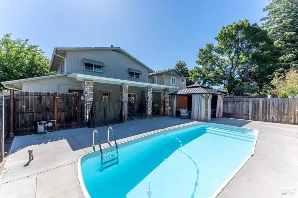 119 Doolan Drive Ukiah, CA 95482