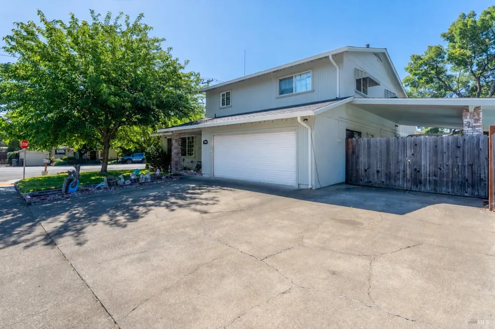 119 Doolan Drive Ukiah, CA 95482