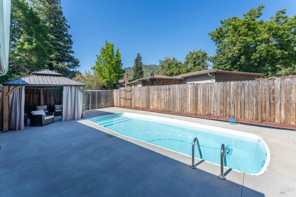 119 Doolan Drive Ukiah, CA 95482
