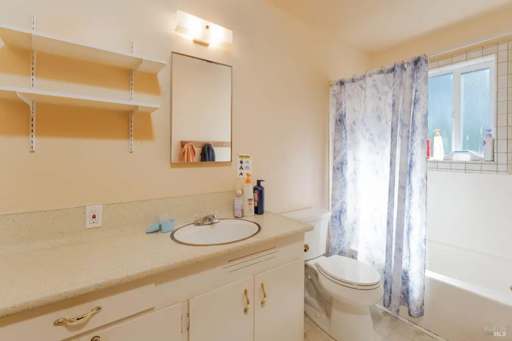 119 Doolan Drive Ukiah, CA 95482