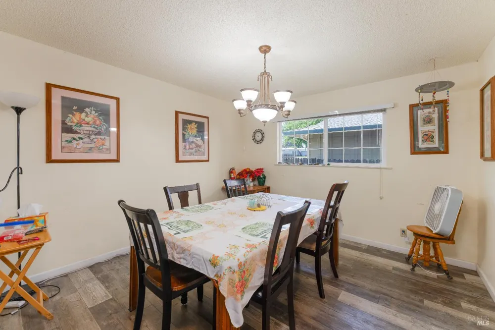 119 Doolan Drive Ukiah, CA 95482