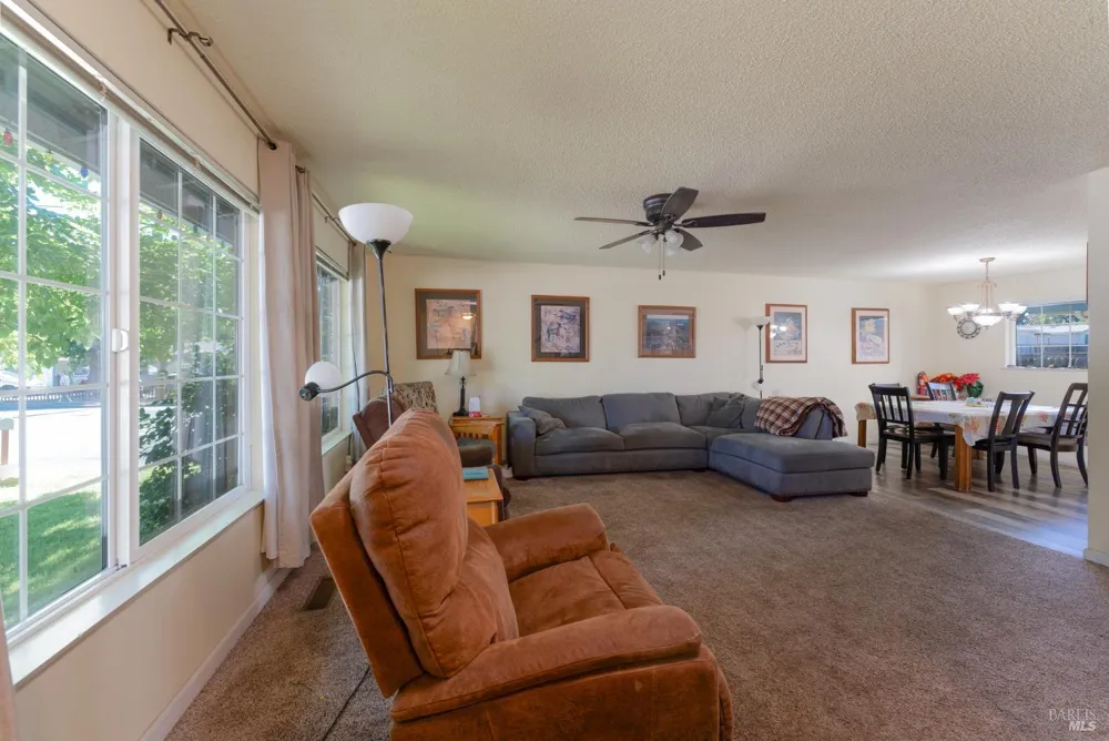 119 Doolan Drive Ukiah, CA 95482