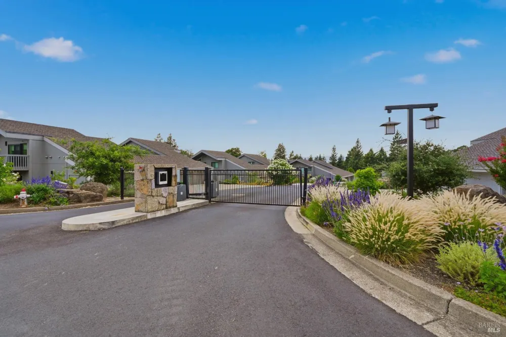 316 Deer Hollow Drive Napa, CA 94558