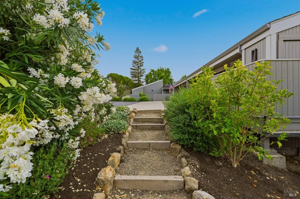 316 Deer Hollow Drive Napa, CA 94558