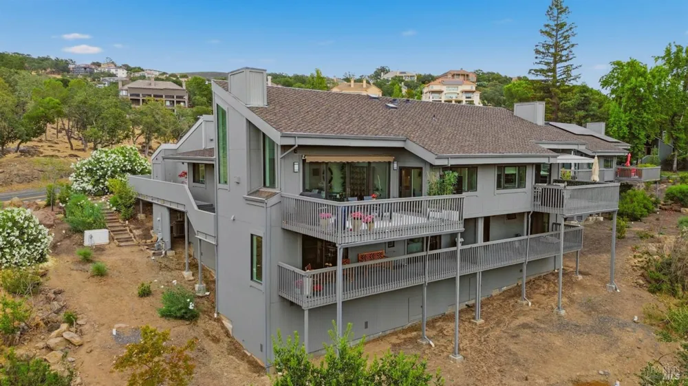 316 Deer Hollow Drive Napa, CA 94558
