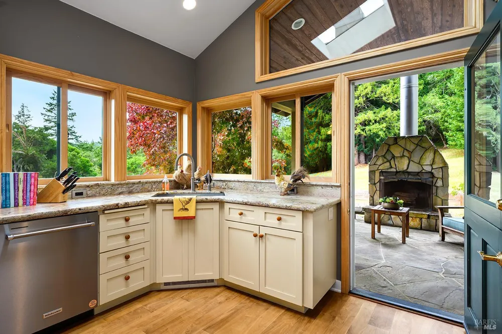 2585 Marra Road Occidental, CA 95465