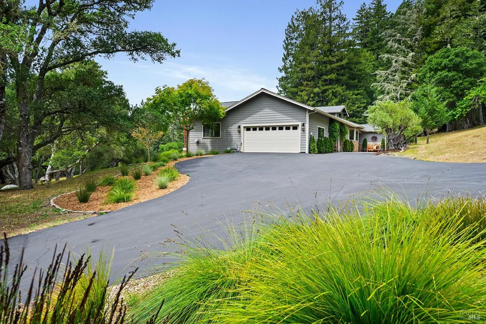 2585 Marra Road Occidental, CA 95465