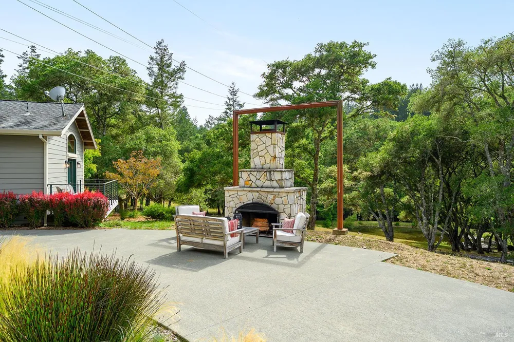 2585 Marra Road Occidental, CA 95465
