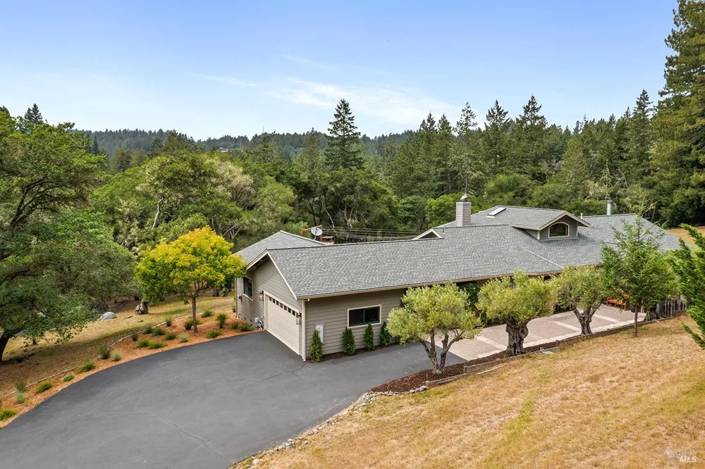 2585 Marra Road Occidental, CA 95465