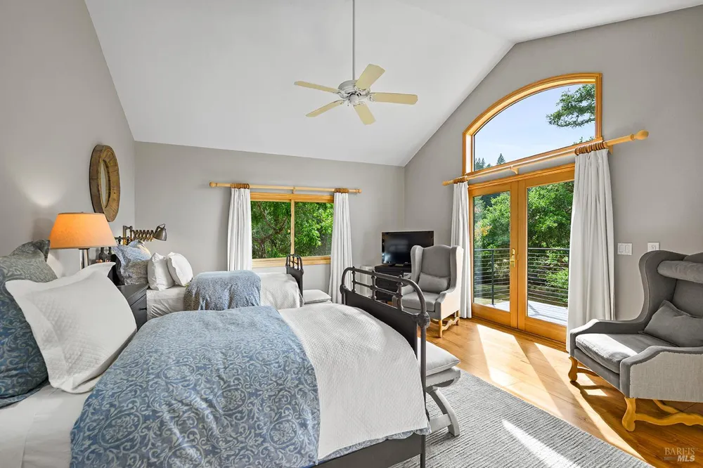 2585 Marra Road Occidental, CA 95465