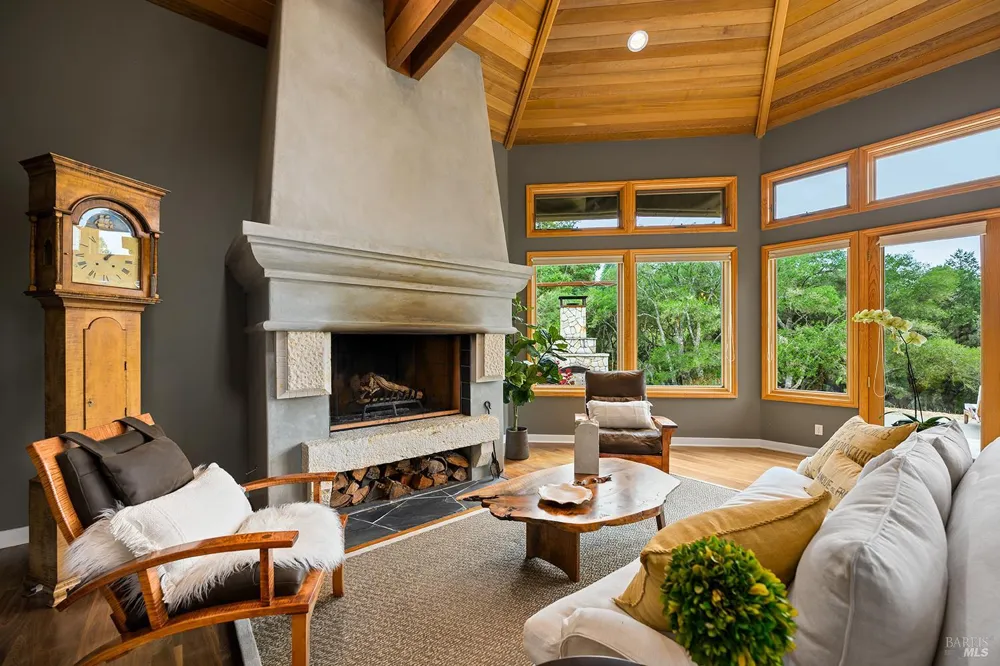 2585 Marra Road Occidental, CA 95465