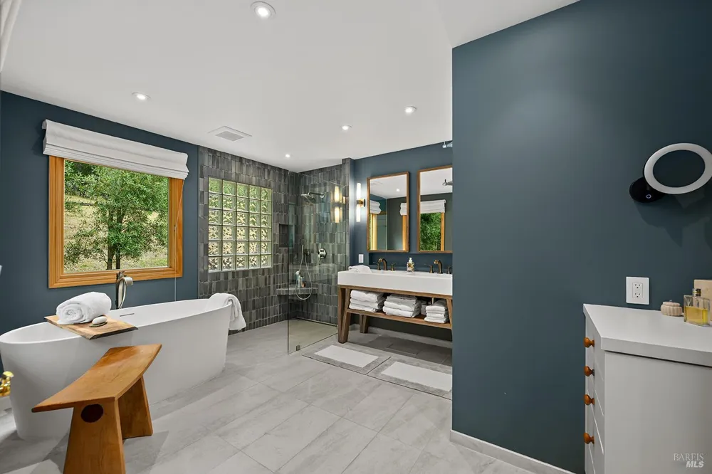 2585 Marra Road Occidental, CA 95465