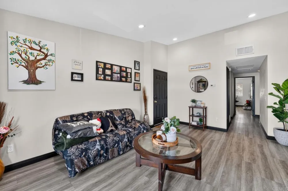 6454 Quarry Rd #8 Spring Valley, CA 91977
