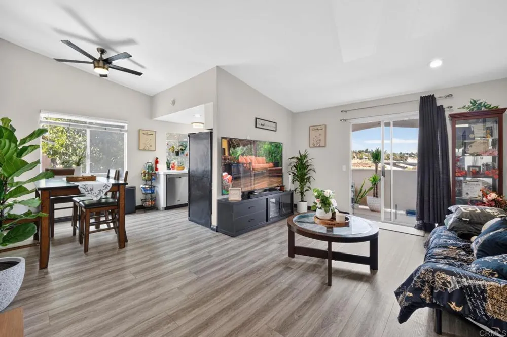 6454 Quarry Rd #8 Spring Valley, CA 91977