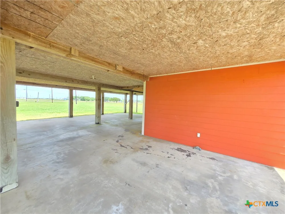 205 Buckskin Drive Palacios, TX 77465