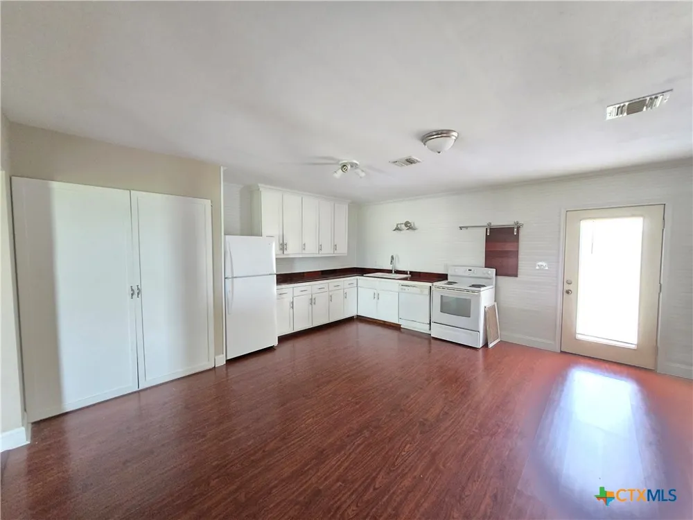 205 Buckskin Drive Palacios, TX 77465