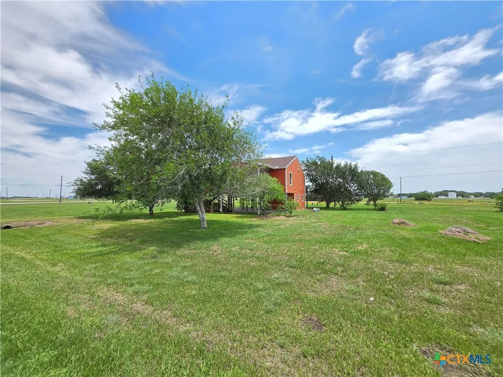 205 Buckskin Drive Palacios, TX 77465