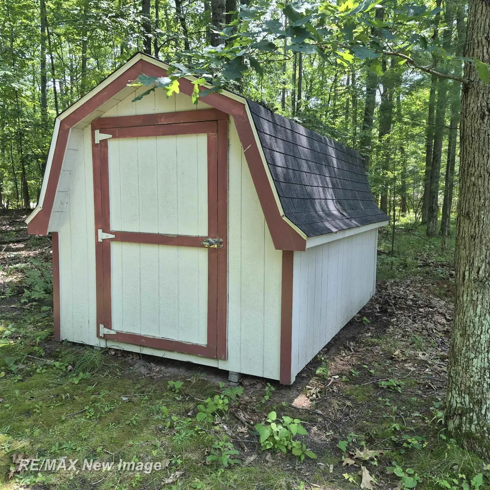 2484 Larry Drive Mills Township, MI 48756