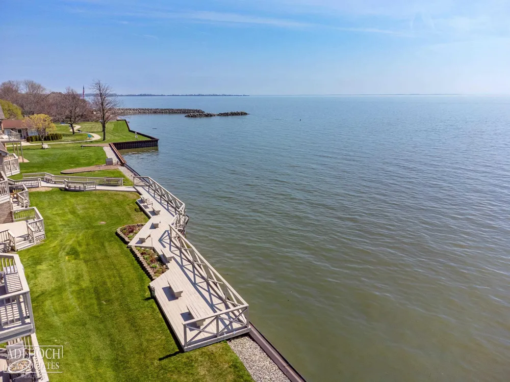 25540 Waterview Drive Harrison Charter Township, MI 48045