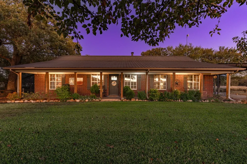 1004 County Road 4574 Sulphur Springs, TX 75482