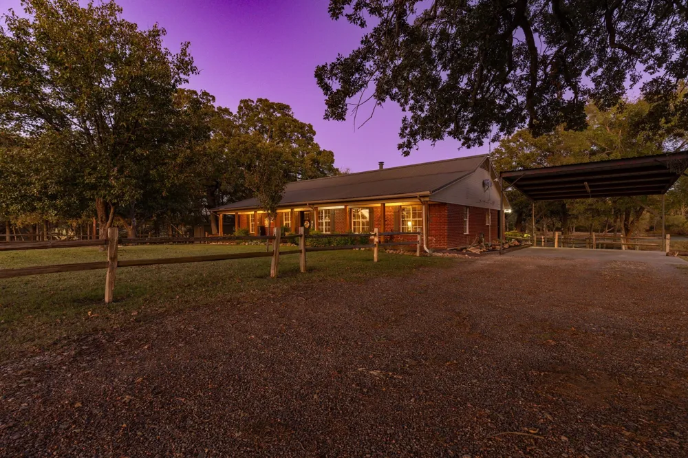 1004 County Road 4574 Sulphur Springs, TX 75482