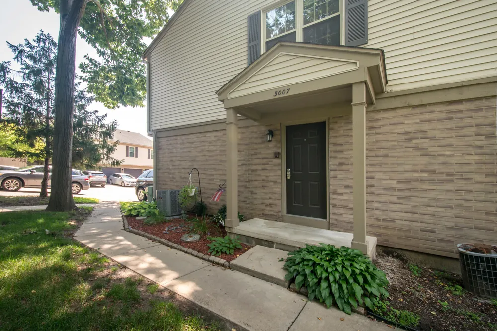3007 Forest Creek Court Ann Arbor, MI 48108