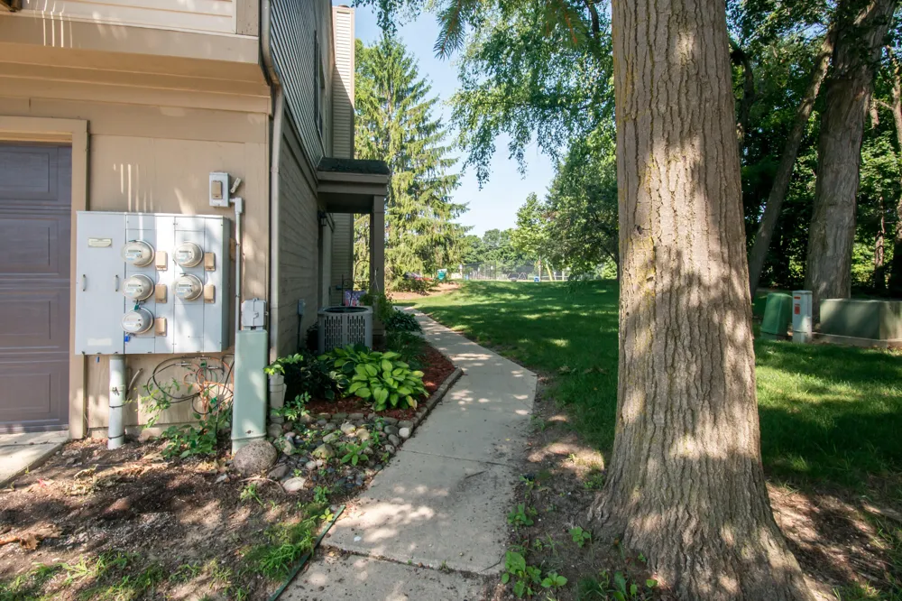 3007 Forest Creek Court Ann Arbor, MI 48108