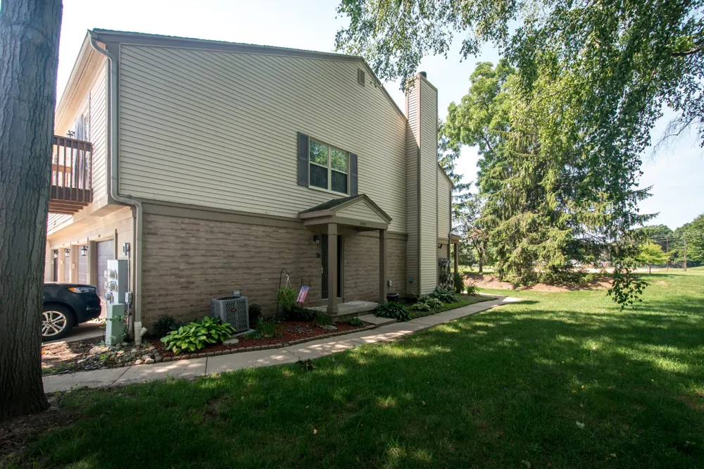 3007 Forest Creek Court Ann Arbor, MI 48108