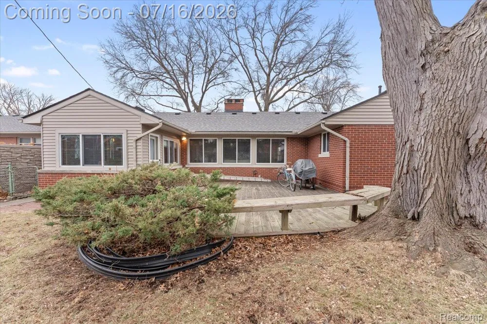 2221 Davis Street Wyandotte City, MI 48192
