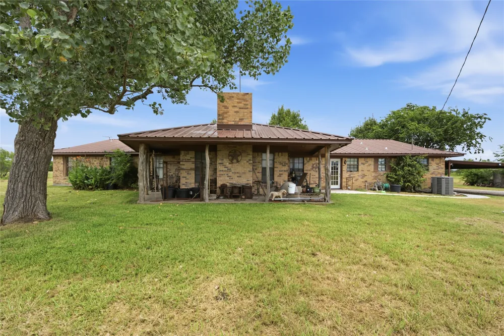 1594 Lcr 312 Mart, TX 76664