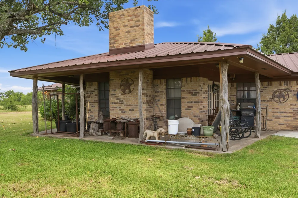 1594 Lcr 312 Mart, TX 76664