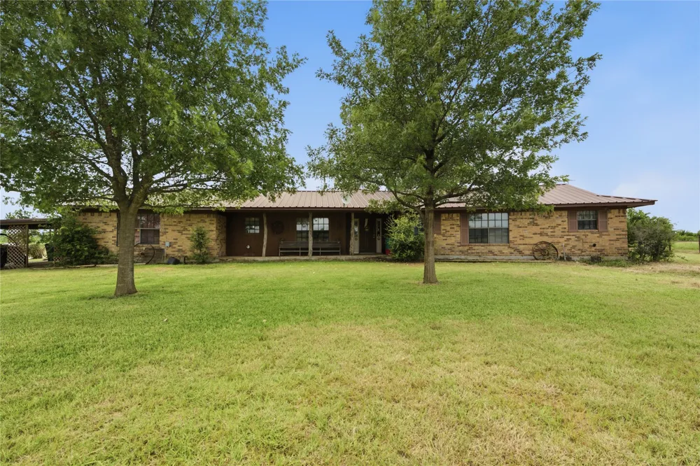 1594 Lcr 312 Mart, TX 76664