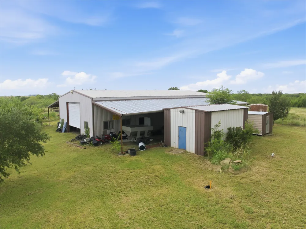 1594 Lcr 312 Mart, TX 76664