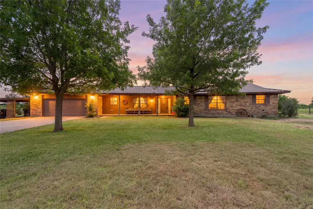 1594 Lcr 312 Mart, TX 76664