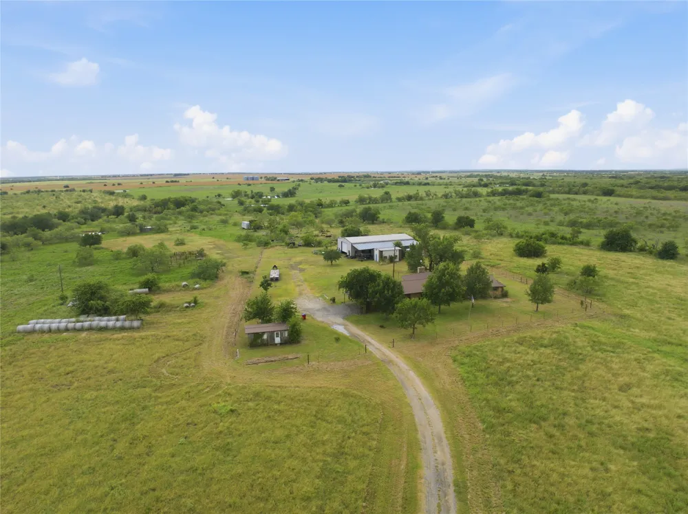 1594 Lcr 312 Mart, TX 76664