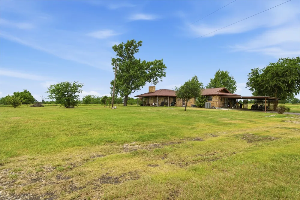 1594 Lcr 312 Mart, TX 76664