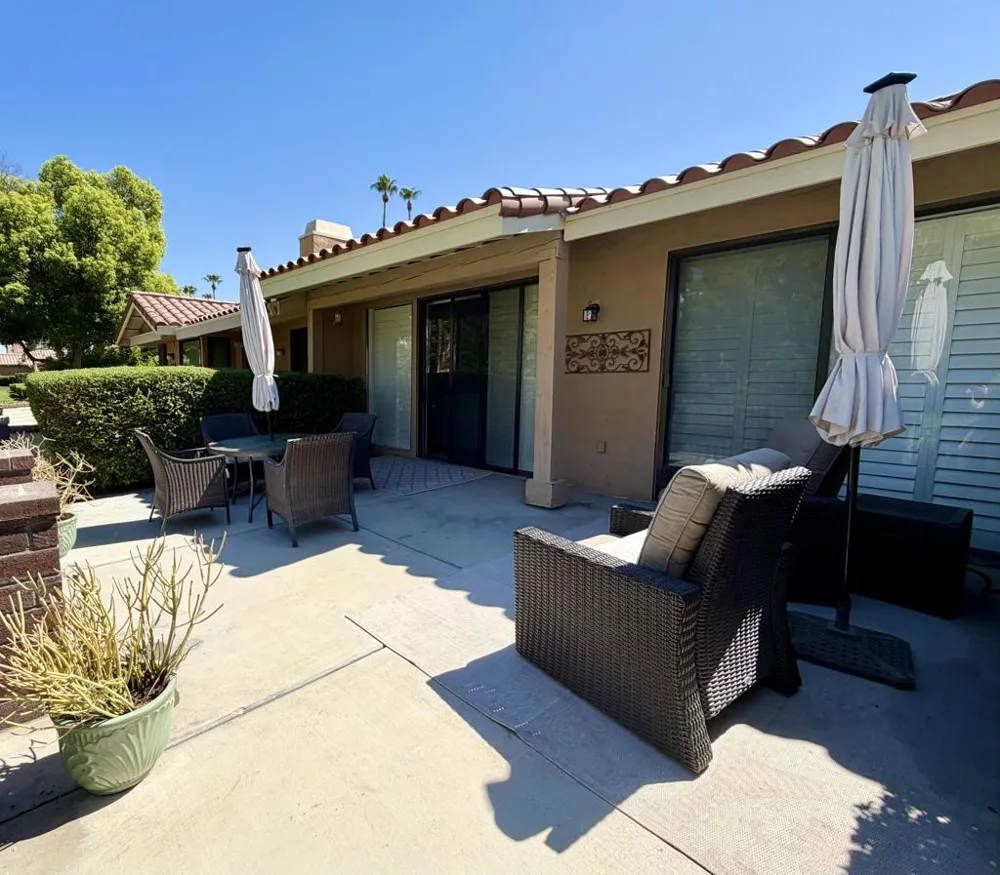 231 Santa Barbara Circle Palm Desert, CA 92260