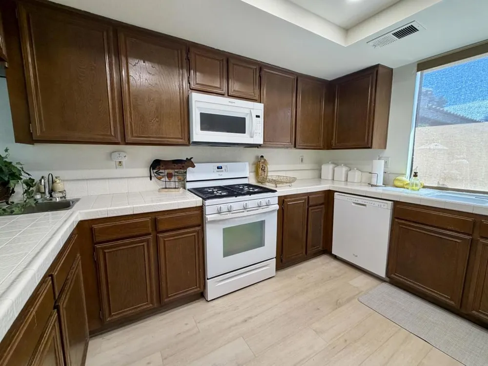 231 Santa Barbara Circle Palm Desert, CA 92260