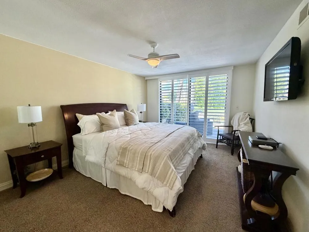 231 Santa Barbara Circle Palm Desert, CA 92260