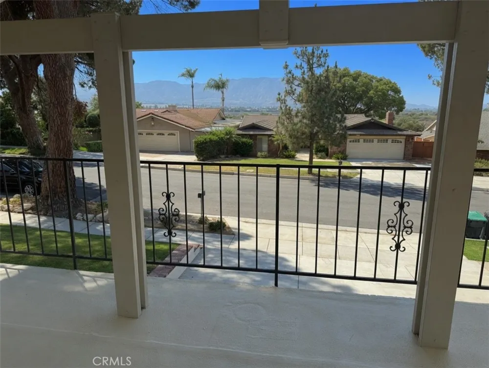 1483 Greenbriar Avenue Corona, CA 92878