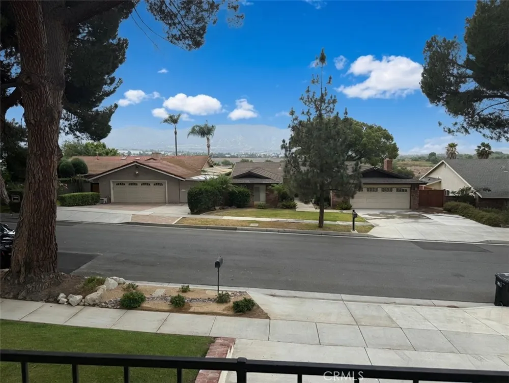 1483 Greenbriar Avenue Corona, CA 92878