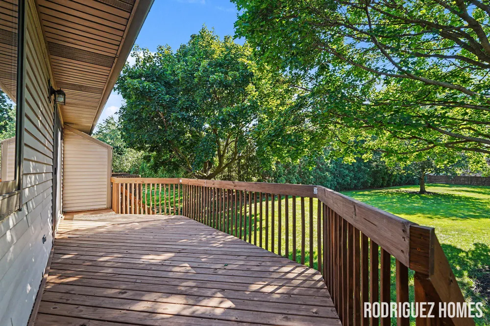 1731 Lakeview Drive Zeeland, MI 49464
