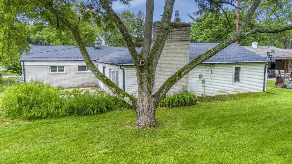 3168 Herbell Drive Waterford, MI 48328
