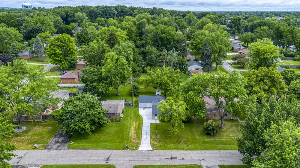 3168 Herbell Drive Waterford, MI 48328