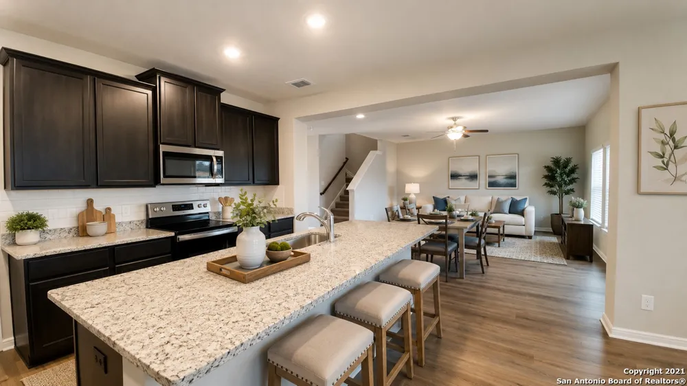 9310 Bennett Forest Converse, TX 78109