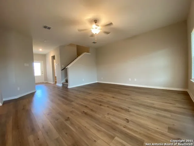 9310 Bennett Forest Converse, TX 78109