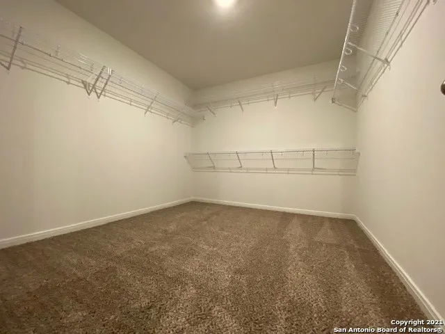 9310 Bennett Forest Converse, TX 78109