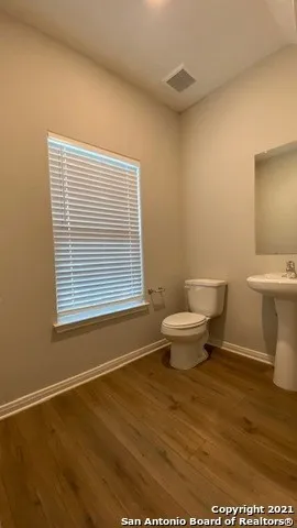 9310 Bennett Forest Converse, TX 78109