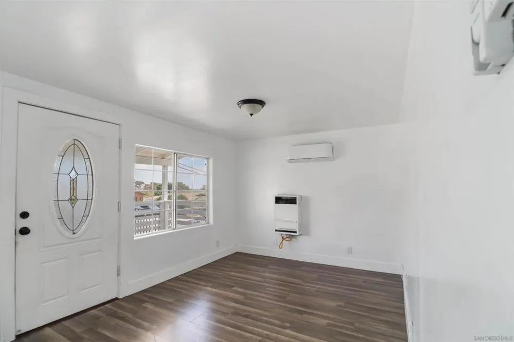 2743 Ridgeway Dr. National City, CA 91950