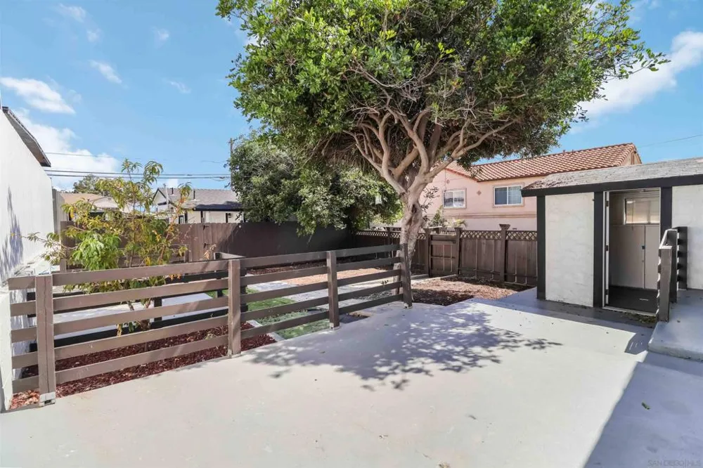 2743 Ridgeway Dr. National City, CA 91950